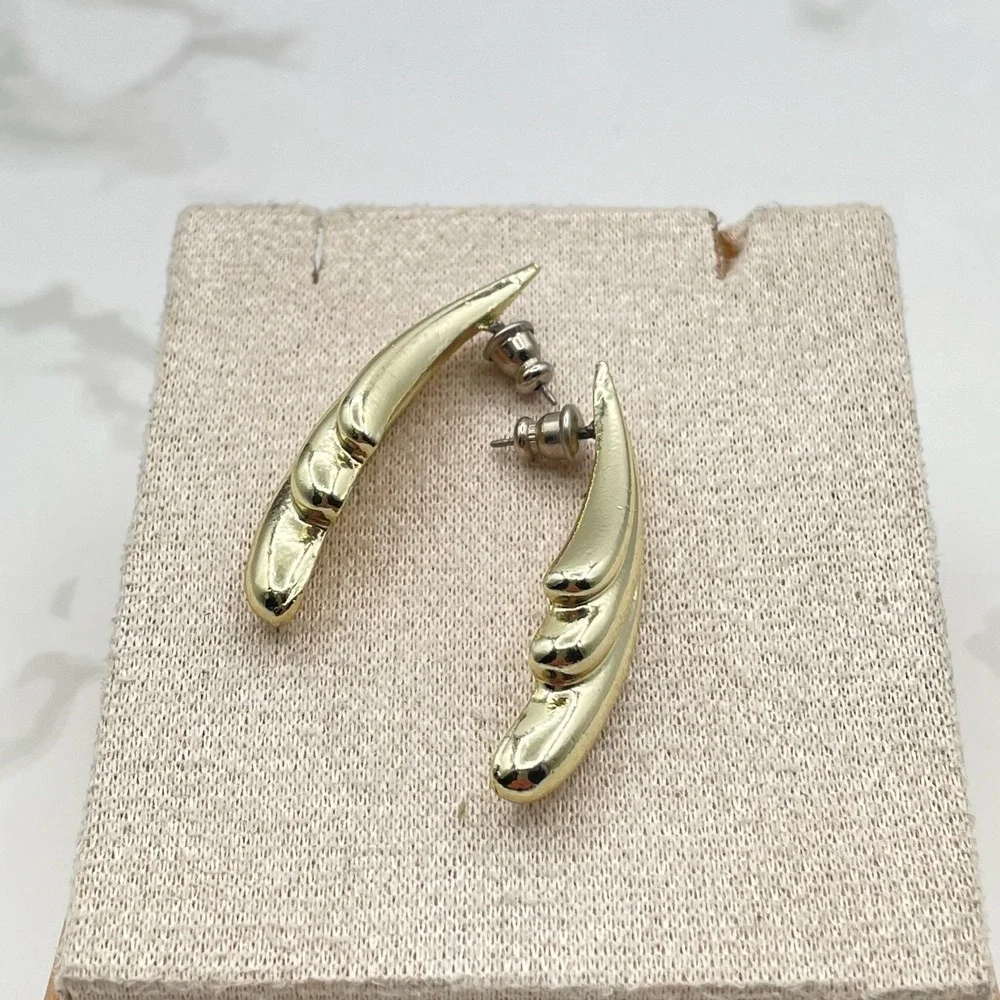 Vintage VTG Gold Tone Dangle Earrings Shiny Abstract Wing‎ Mid-Century Modern
